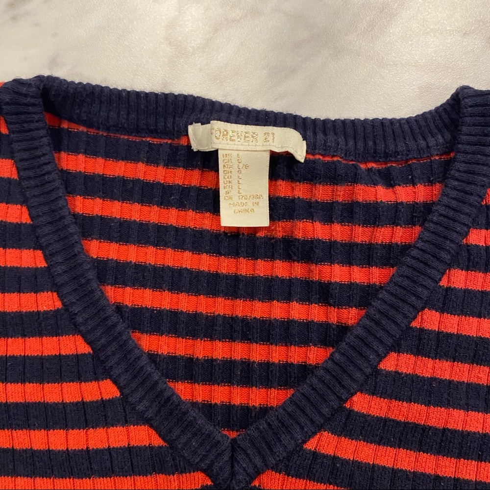 Forever21 Stripped Crop Top - Picture 3 of 4